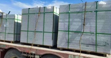 上海 芝麻白花岗岩地铺石装车日常