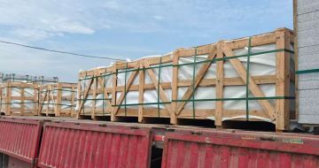 上海 芝麻白花岗岩地铺石出口专车-泰国游