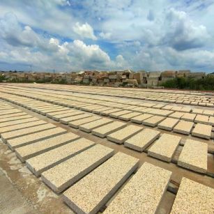 上海 黄金麻荔枝面花岗岩石材地铺石防护中