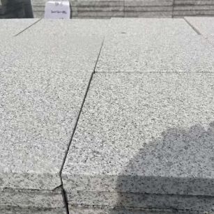 上海 白麻花岗岩石材推荐 荔枝面地铺石