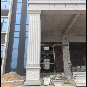 上海 芝麻白光面花岗岩门楼大柱（罗马柱）配雕花底座