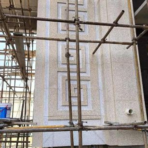 上海 黄金麻花岗岩别墅外墙干挂回纹造型效果