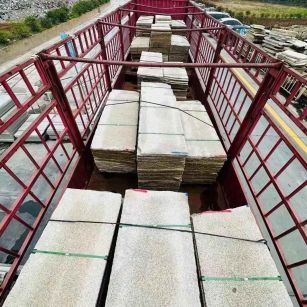 上海 黄金麻花岗岩荔枝面，光面毛板装车完成