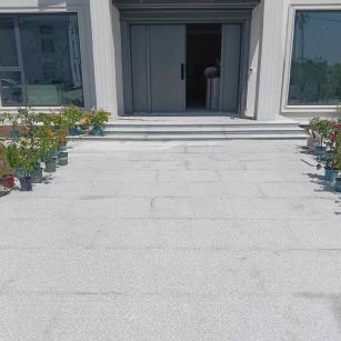 上海 芝麻白花岗岩地铺石地面铺装