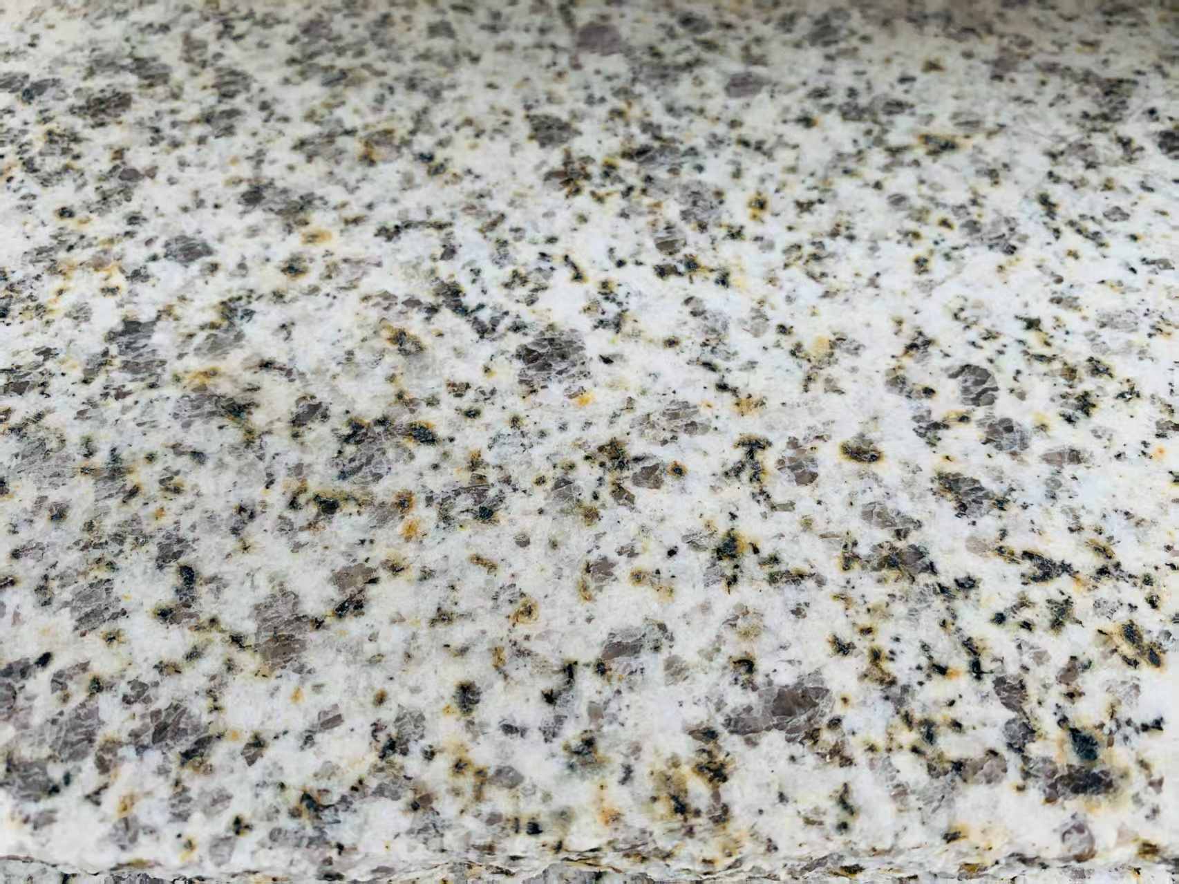 上海 黄金麻花岗岩石材浅黄光面