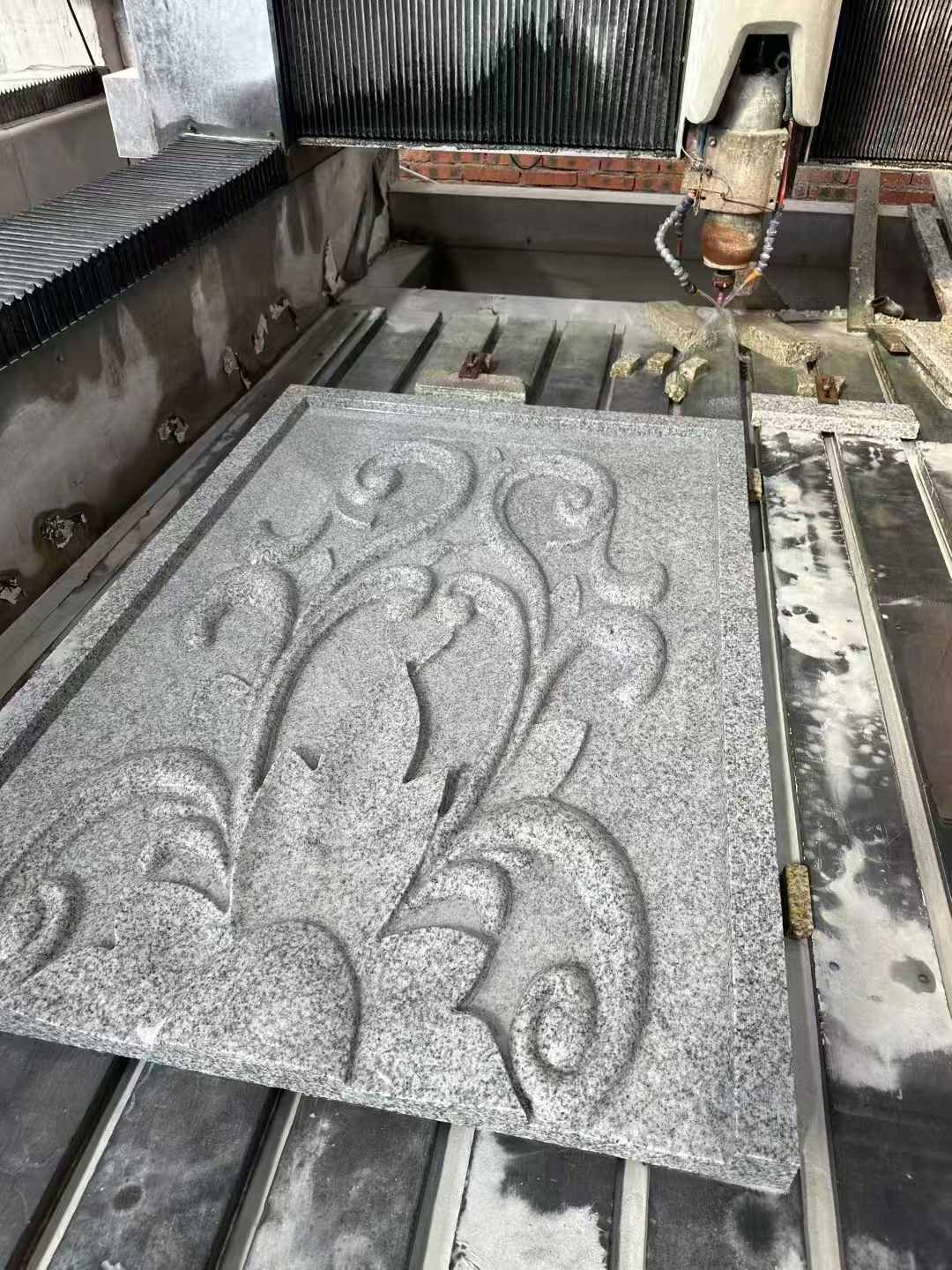 上海 白麻别墅干挂雕花板