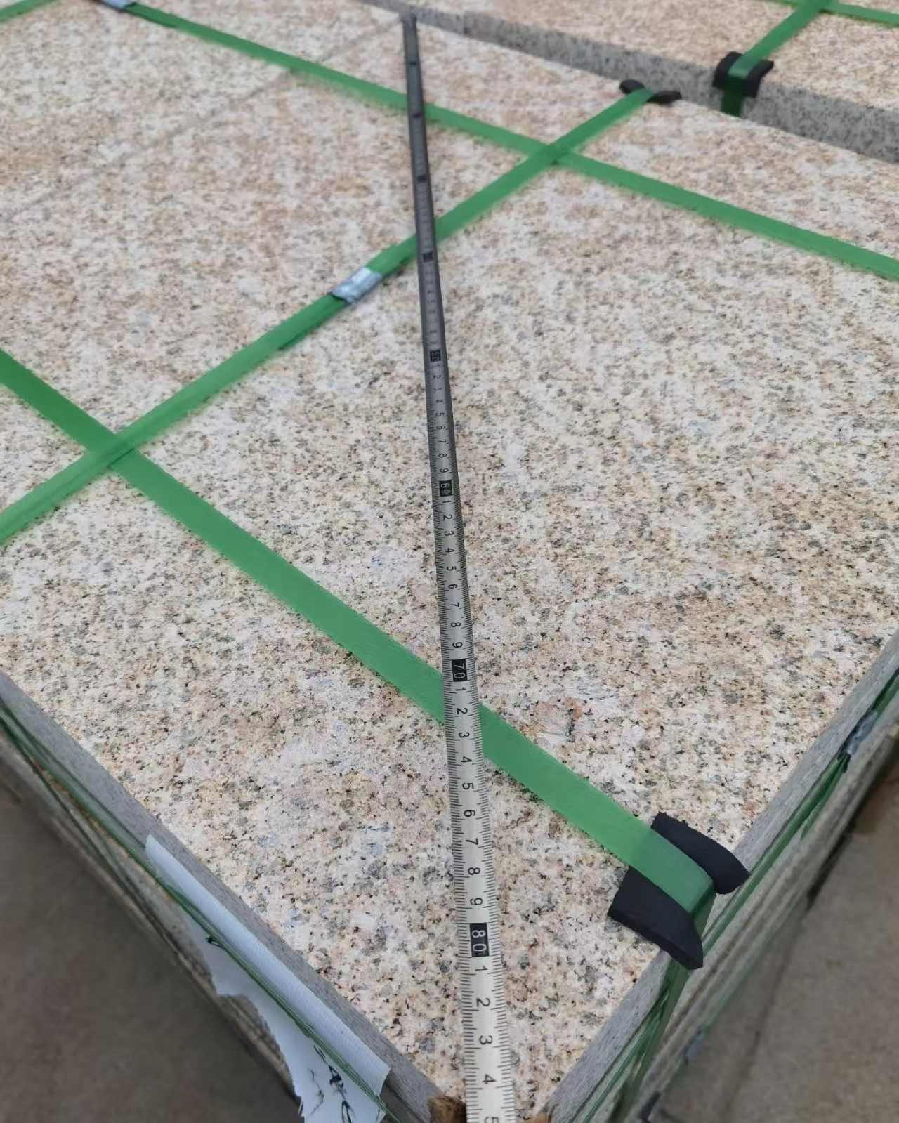 上海 黄金麻火烧面地铺石