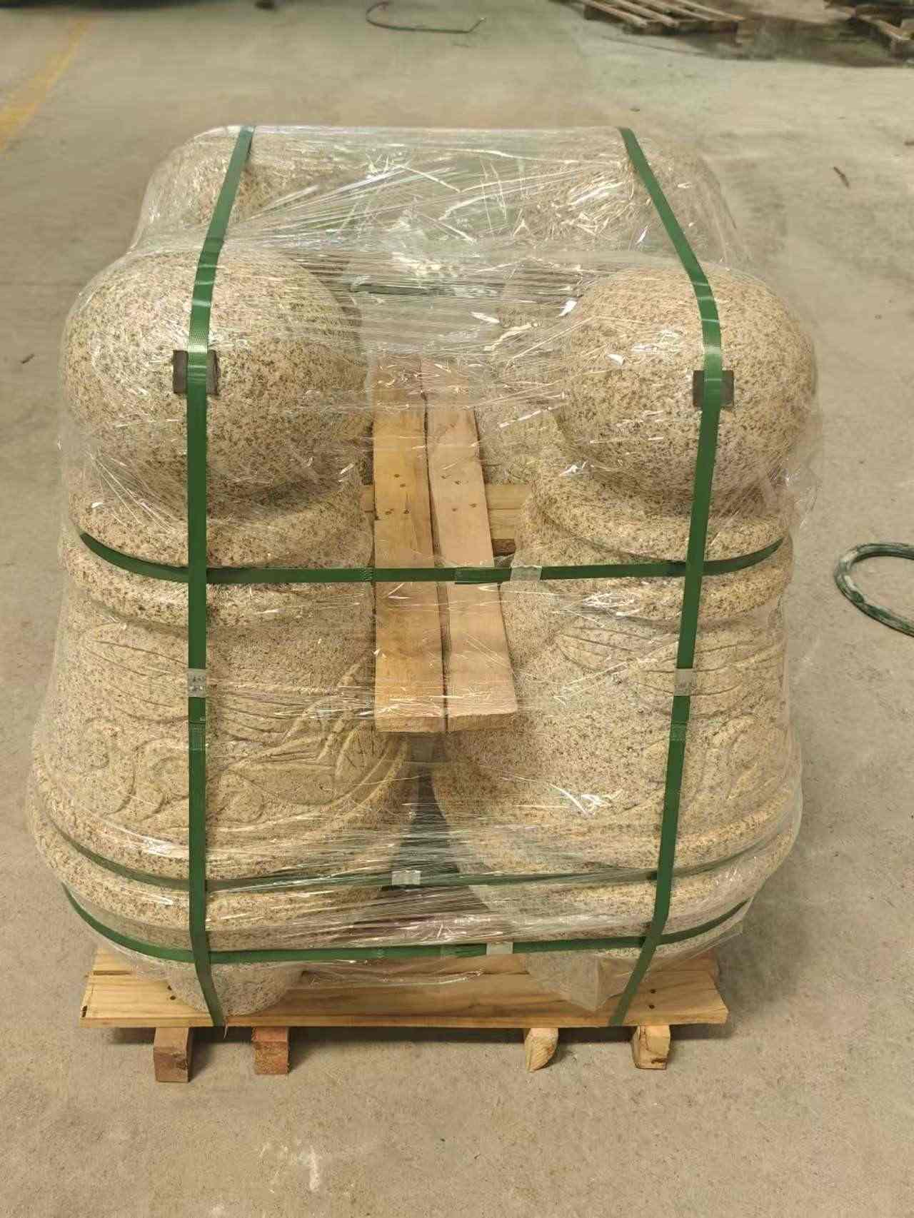 上海 黄金麻异形定制雕花——棒棒糖挡车柱