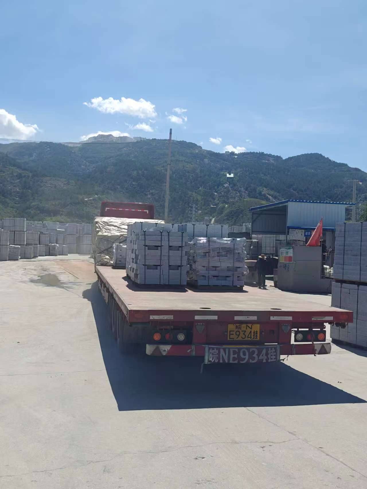 上海 芝麻白仿形路沿石，直形路沿石