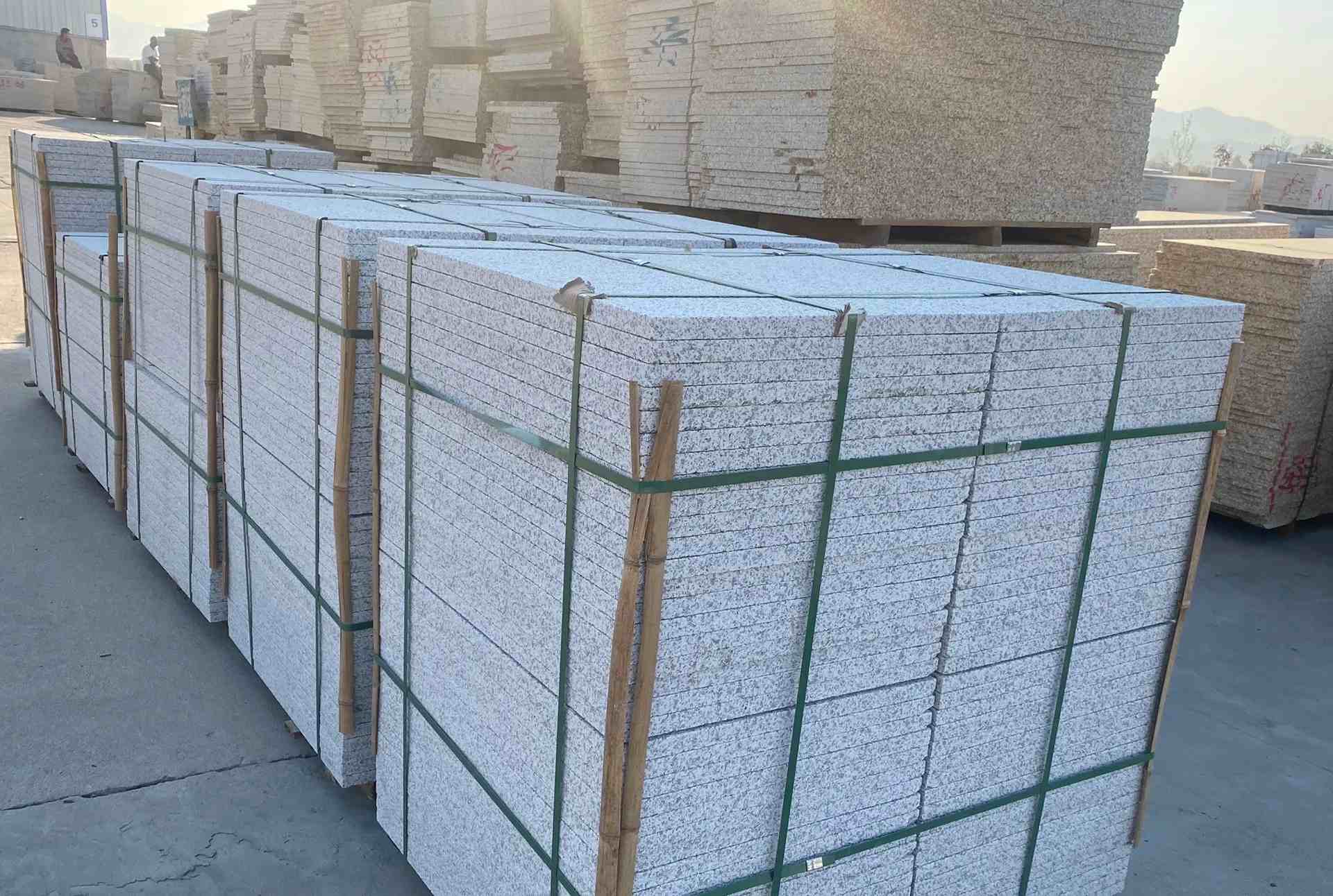 上海 白麻花岗岩荔枝面地铺石