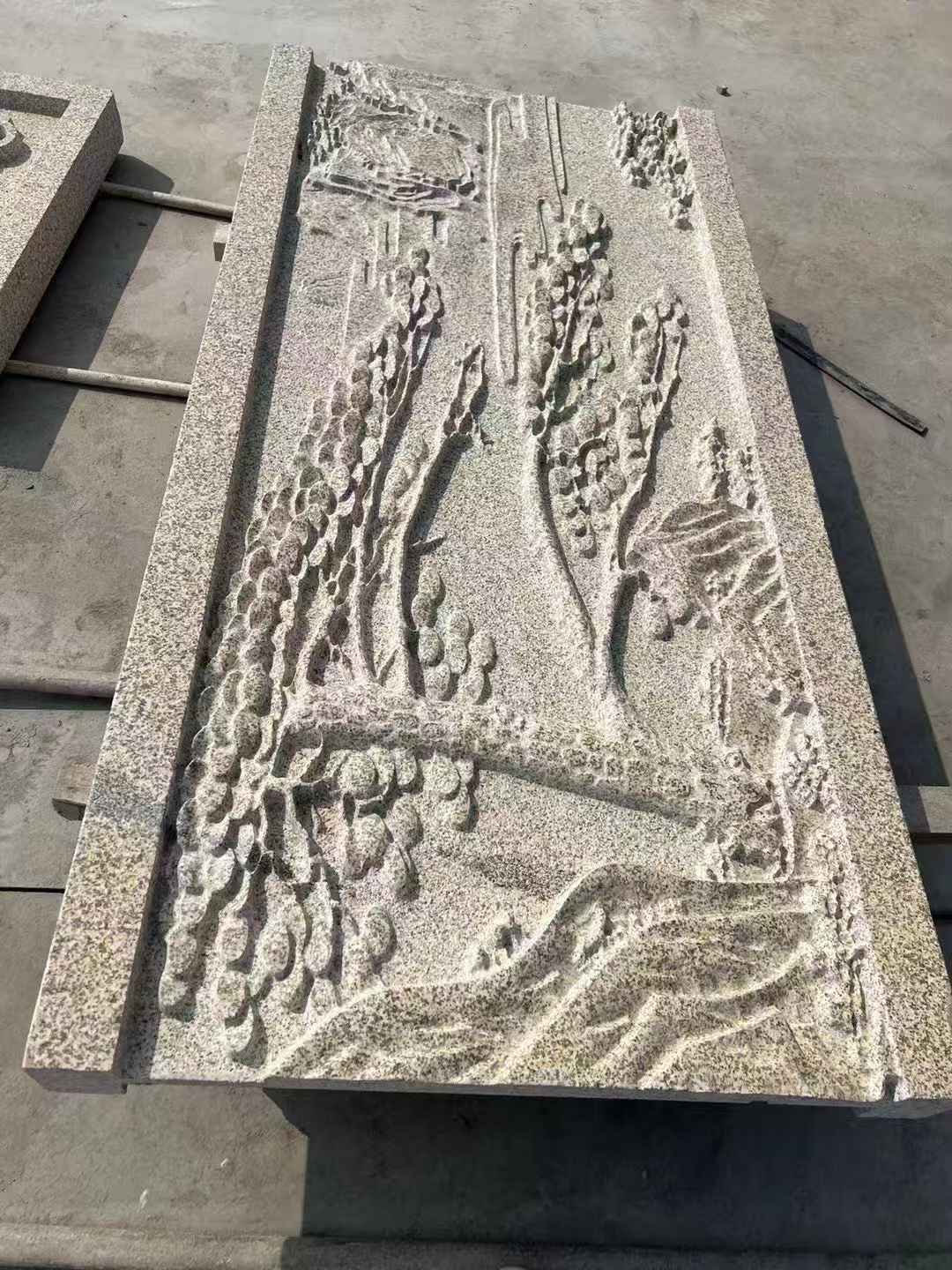 上海 黄金麻雕刻板浮雕迎客松