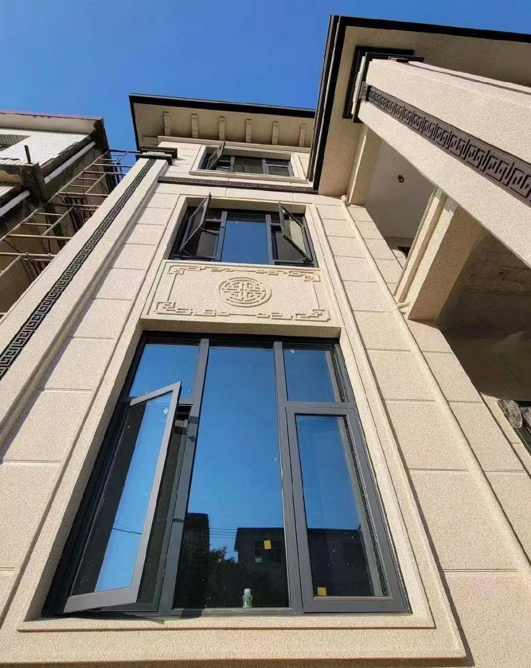 上海 黄金麻荔枝面别墅外墙干挂效果展示