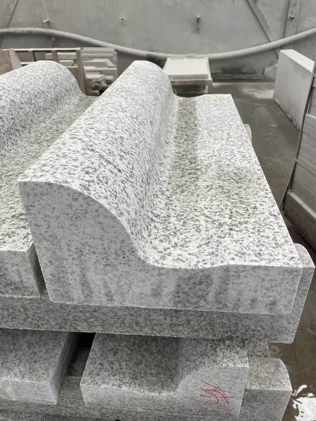 上海 白麻花岗岩S型路沿石，路侧石，马路牙子等