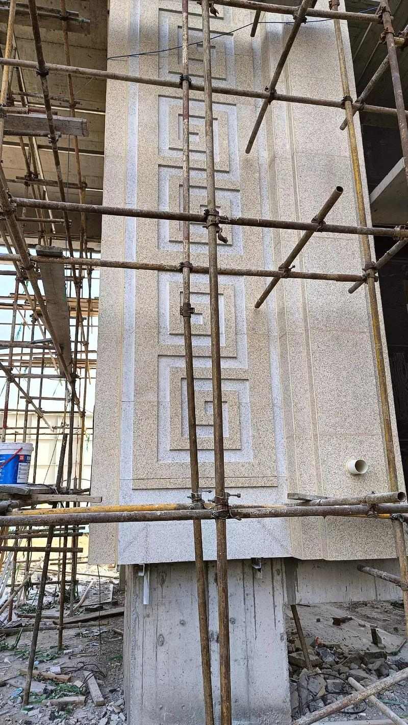 上海 黄金麻花岗岩别墅外墙干挂回纹造型效果