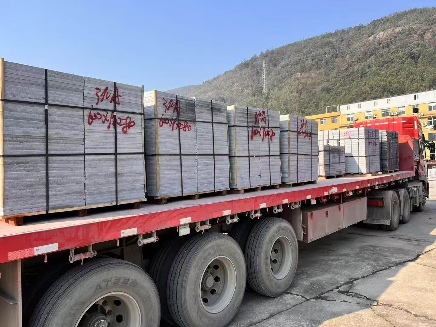 上海 芝麻灰地铺石出货日常