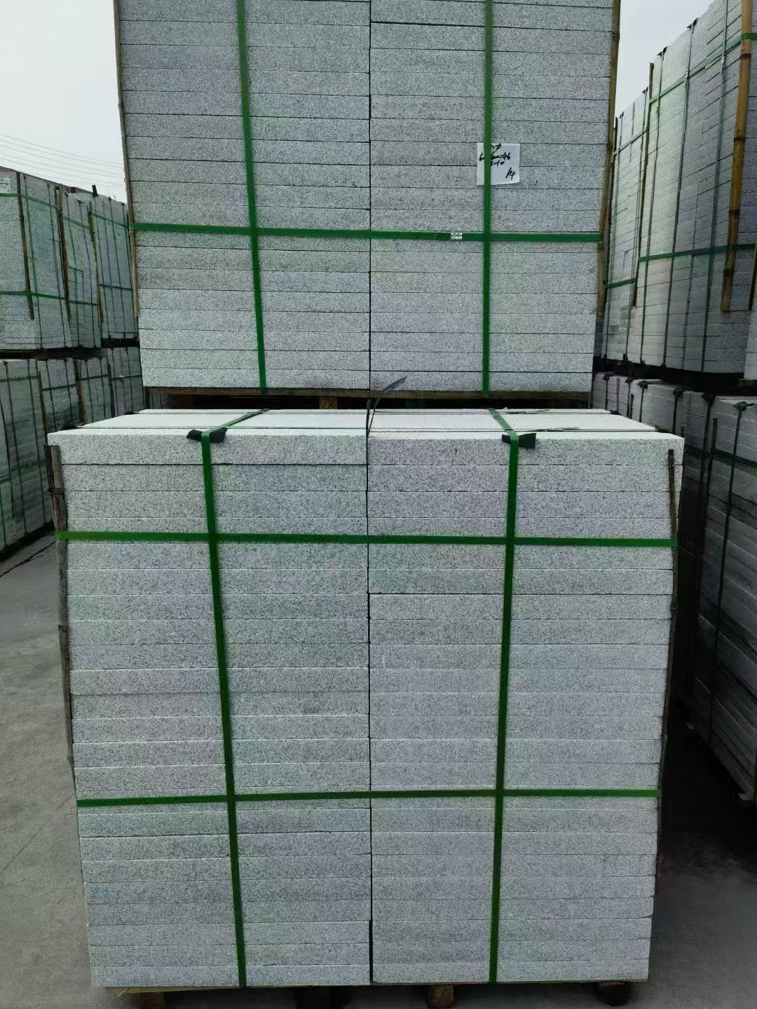 上海 芝麻白火烧，园林广场市政工程地铺石，1.8~5.0厚均有现货