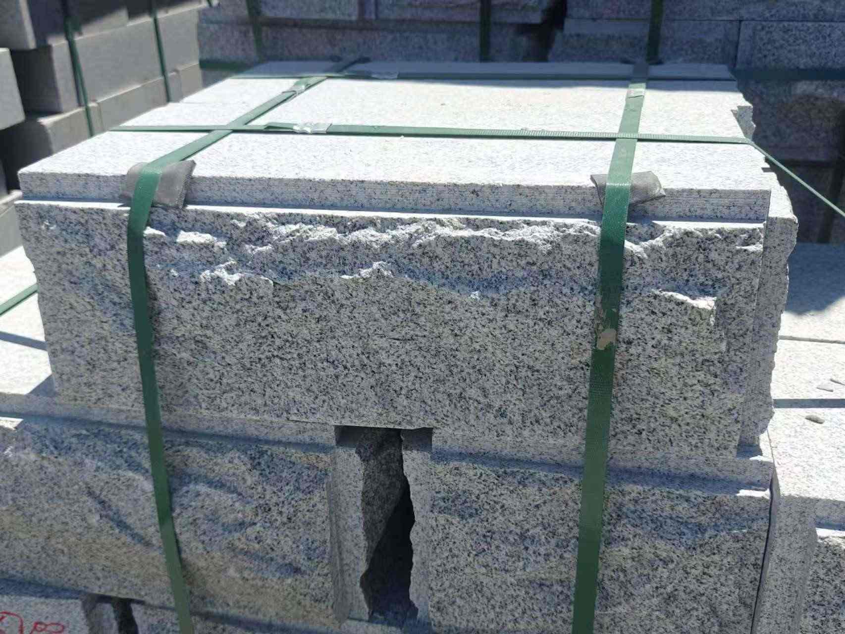 上海 芝麻白花岗岩自然面成品