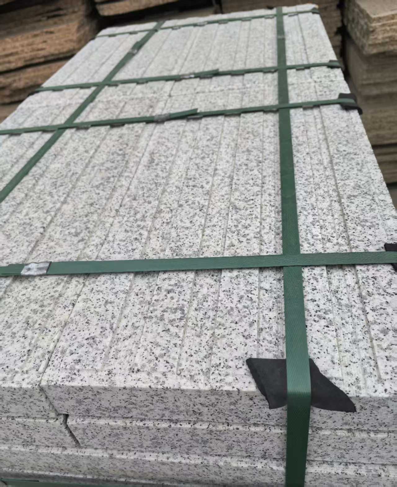 上海 白麻花岗岩直行盲道石，盲条，地铺石