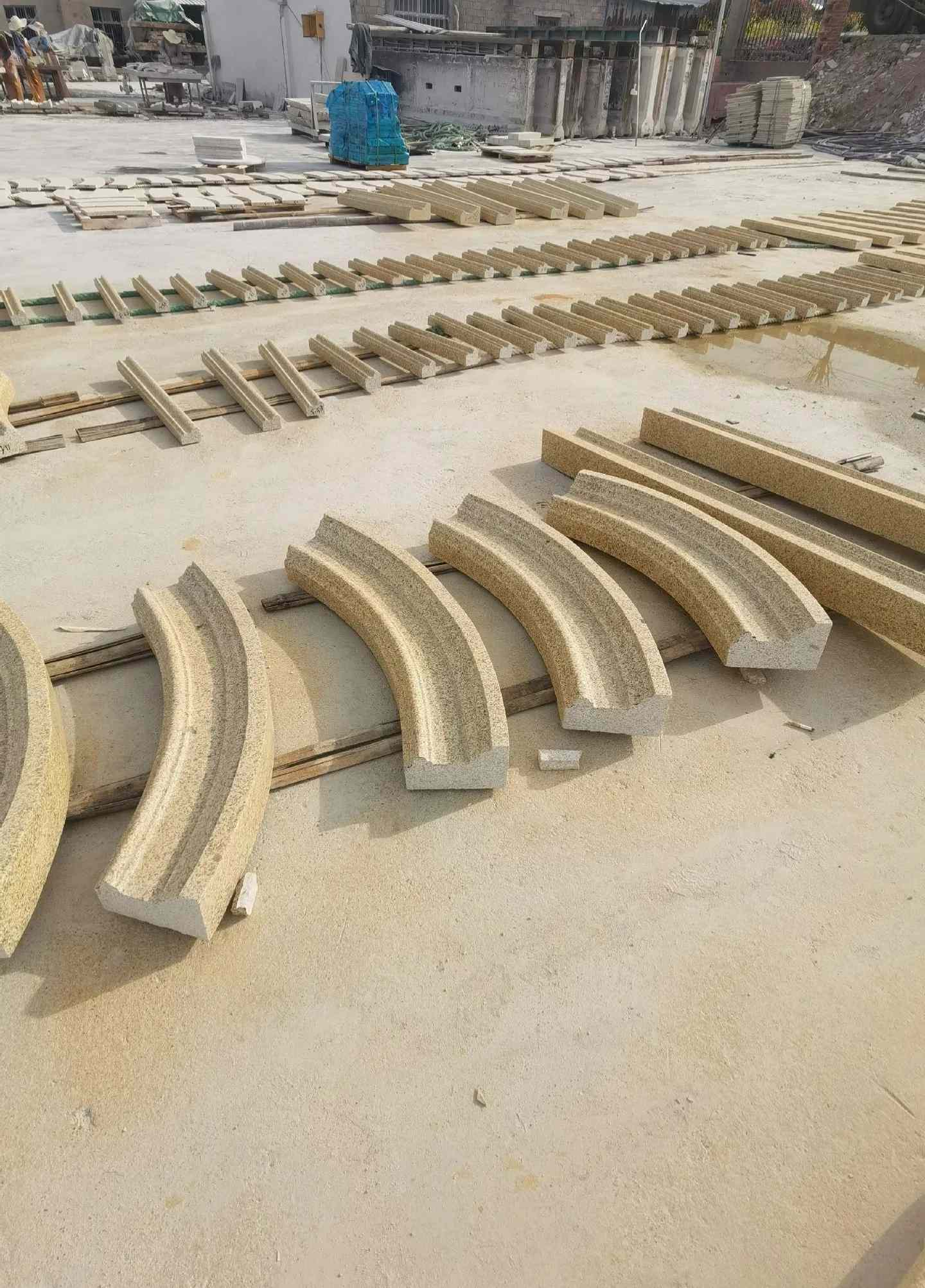 上海 黄金麻花岗岩别墅线条