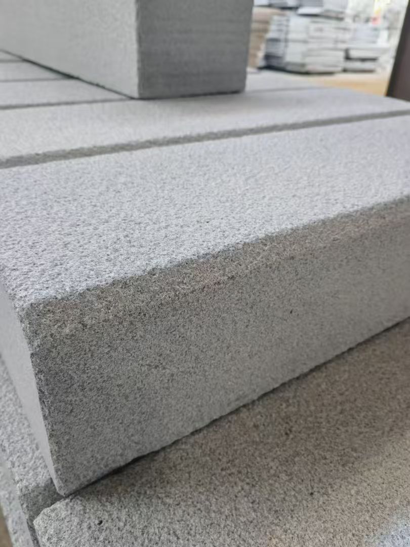 上海 芝麻灰荔枝面路沿石